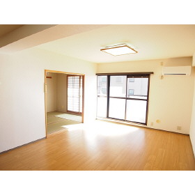 居室・リビング　ＬＤＫ１３帖