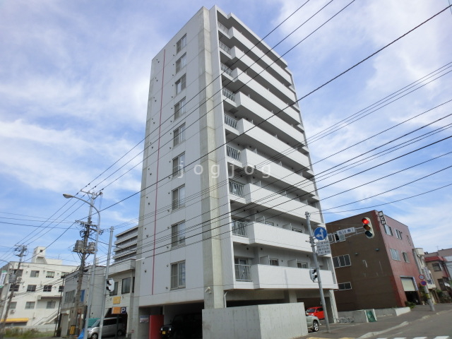 ＰＲＩＭＥ　ＵＲＢＡＮ北１４条の建物外観