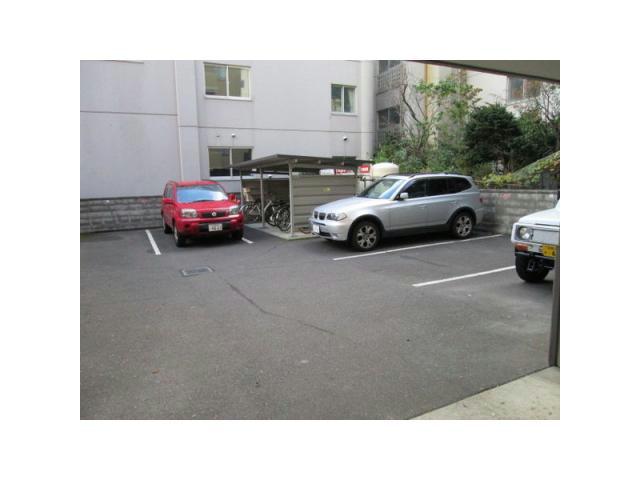 駐車場　駐車場