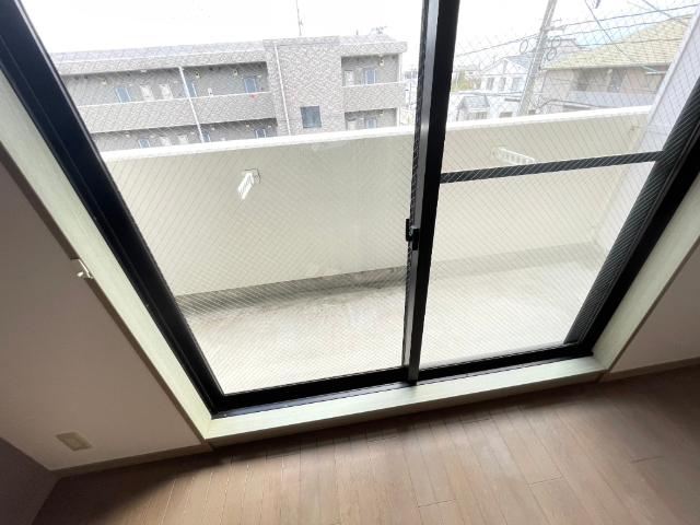 バルコニー　ベランダがついております。