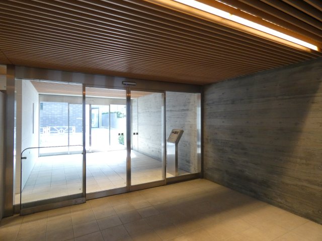 エントランス　エントランス