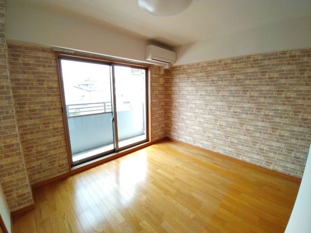 居室・リビング　★ＬＤＫ１０帖（照明は設備ではありません）★