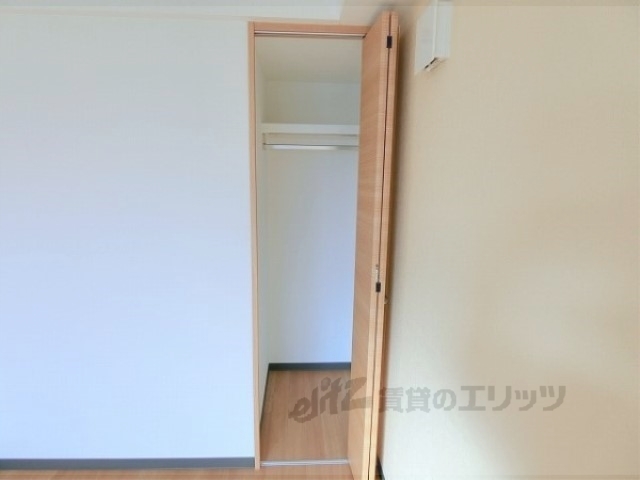 収納　エアコン