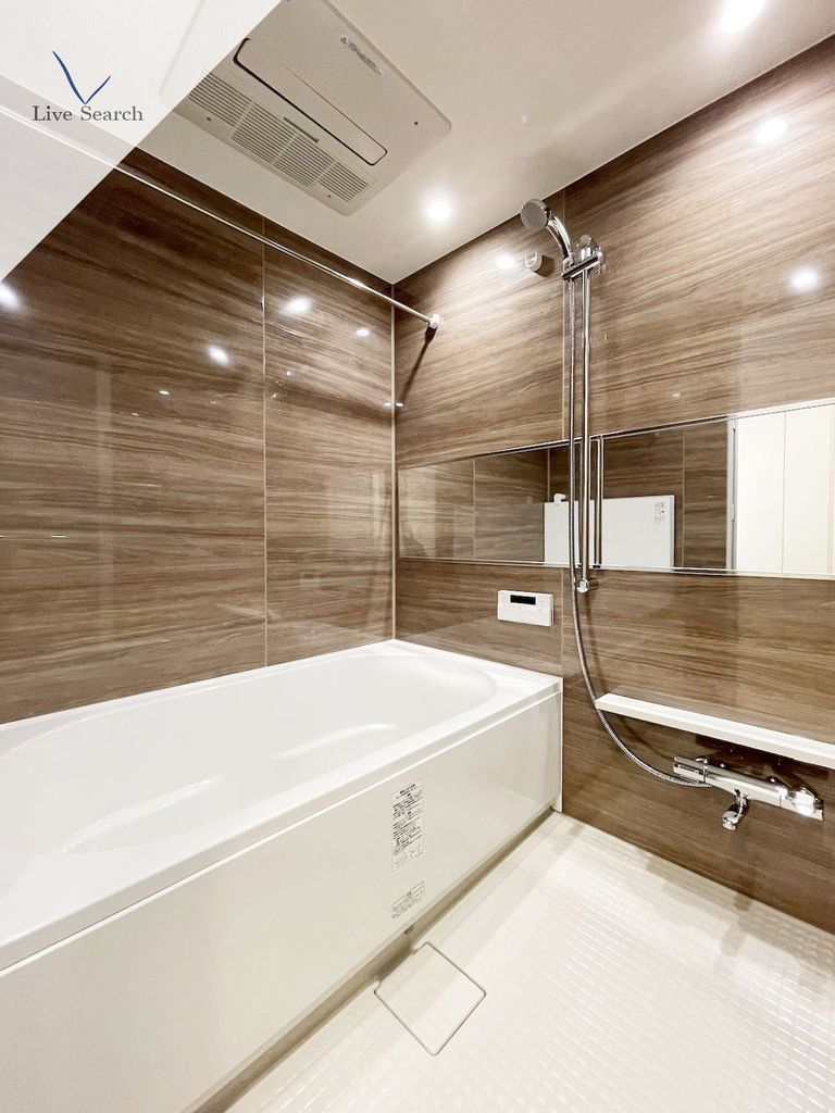 バス・シャワールーム　バス