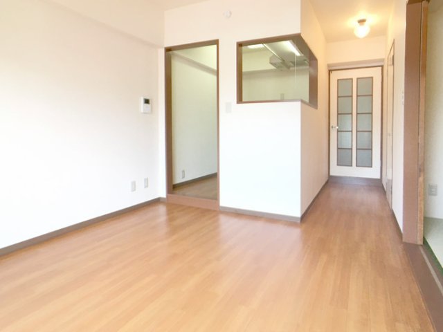 居室・リビング　別号室参考写真