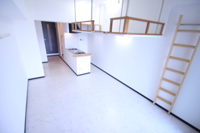 居室・リビング　ロフト付きのお部屋