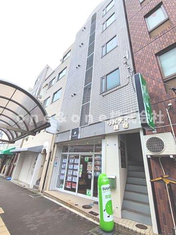 建物外観　当店２階が募集中のお部屋です♪すぐの内覧OK
