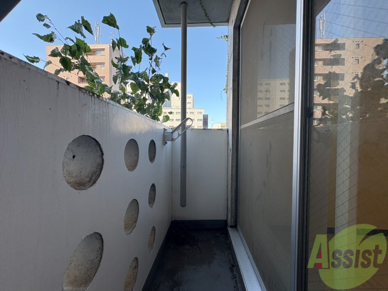 バルコニー　バルコニーが付いていますので一息ついてみてはいかがですか。