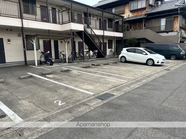 駐車場　駐車場