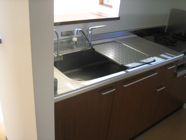 キッチン　同タイプ写真参照