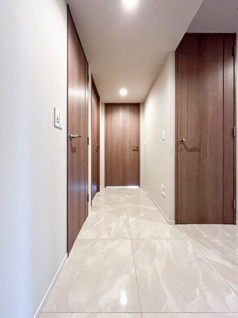 玄関　玄関（２０２４年６月撮影）