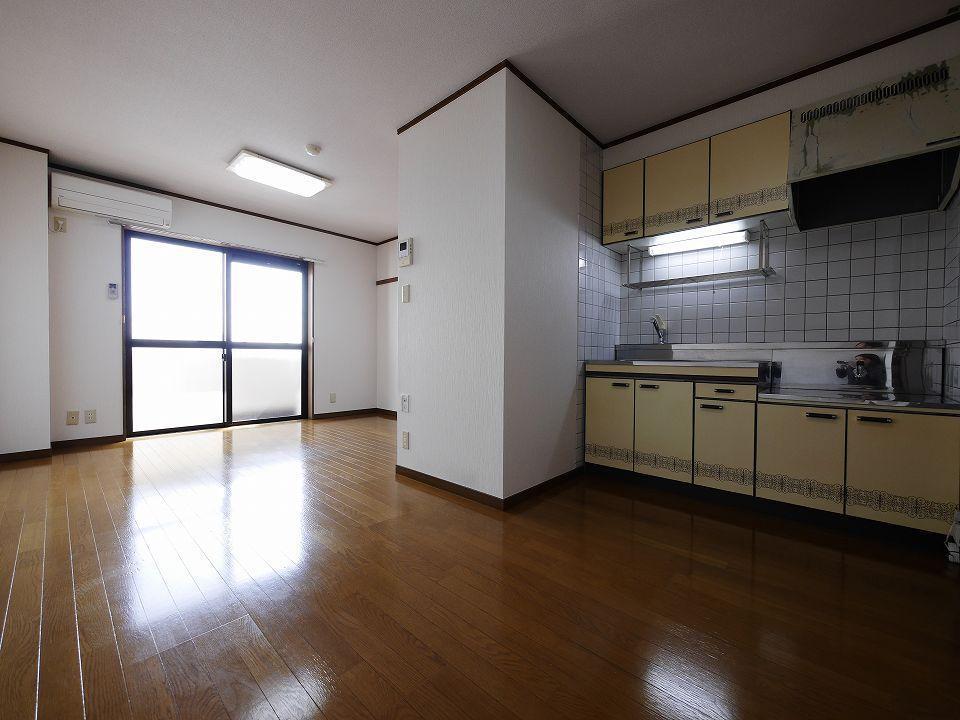 居室・リビング　暮らしやすい家具の配置に模様替えしてみませんか？