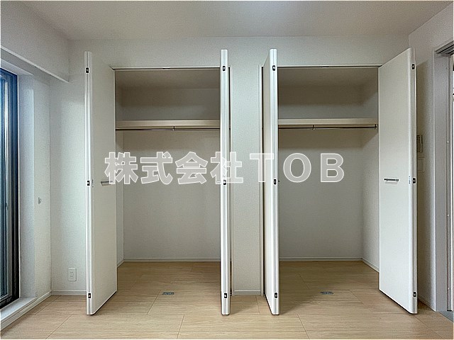 収納　洋室5.6帖　収納※クリーニング中の撮影※