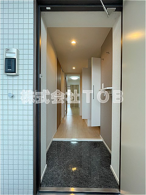 玄関　※クリーニング中の撮影※