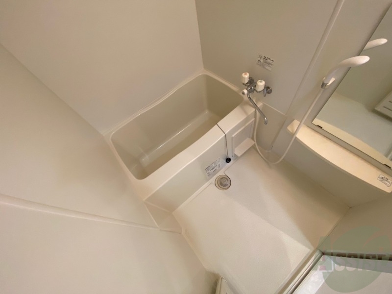 バス・シャワールーム　お風呂です。ゆっくりお風呂につかるのも体に良いですね～