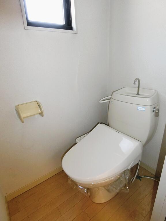 シェンヌのトイレ写真