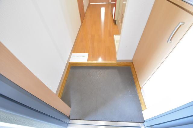 玄関　※参考写真