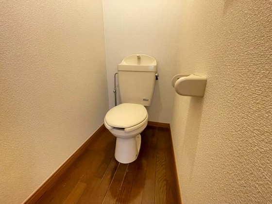 トイレ　※別部屋の写真です