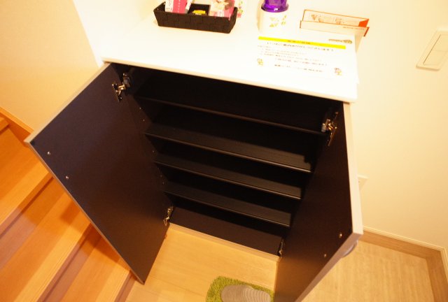 収納　シューズボックス