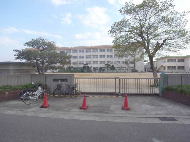 小学校　明石市立藤江小学校（小学校）まで1955m