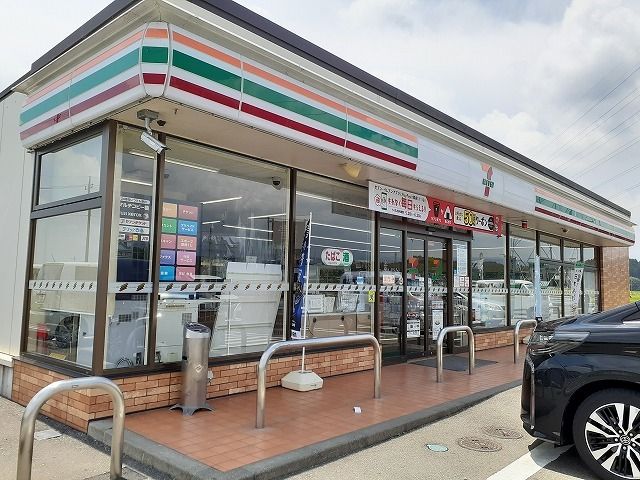 コンビニ　セブンイレブン矢板下太田店（コンビニ）まで650m