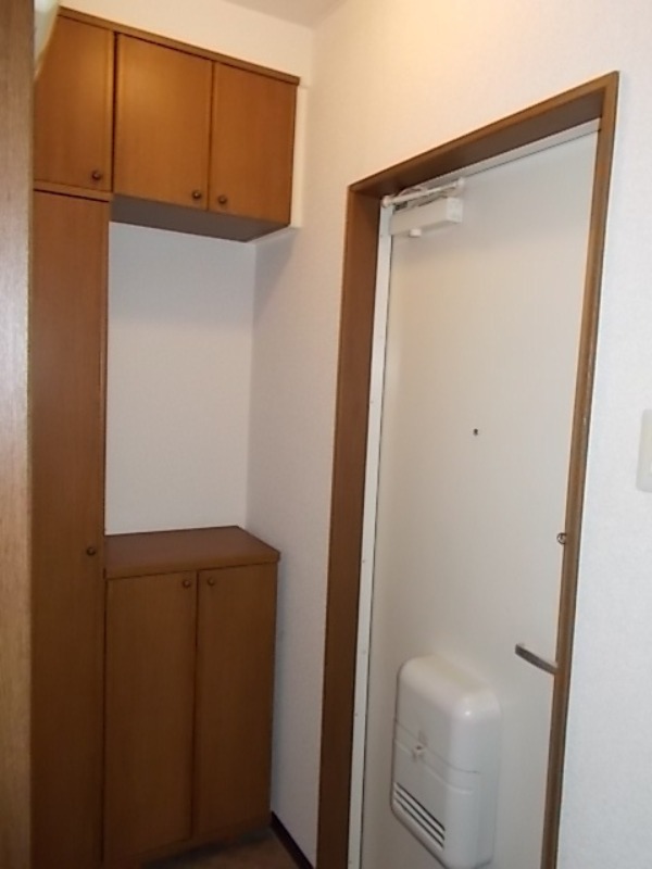 玄関　図面と現状に相違がある場合には現状を優先