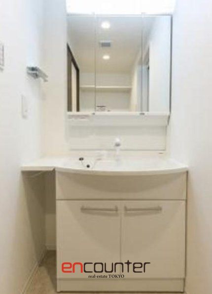 洗面設備　※同マンション別室参考写真