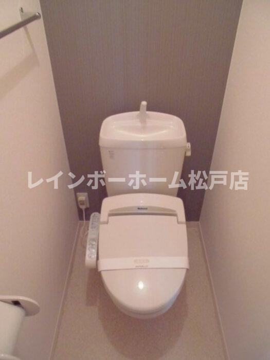 トイレ　清潔感のあるトイレです
