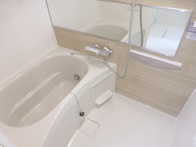 バス・シャワールーム　バスルームは追焚・浴室乾燥付　　（都市ガス）