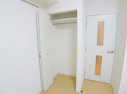 収納　★ハンガーラック付き、上部収納も有り★