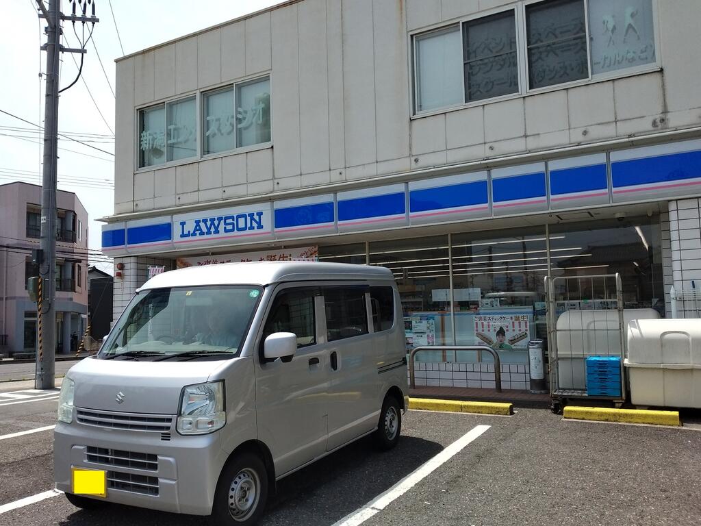 コンビニ　ローソン新潟沼垂西店（コンビニ）まで335m