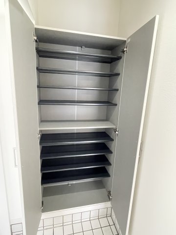 収納　シューズボックス