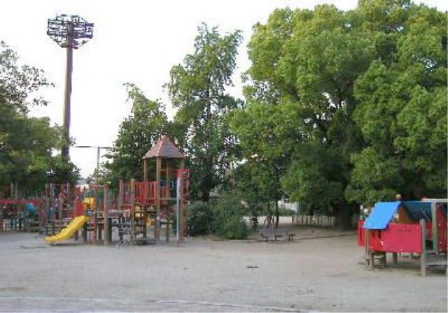 公園　桃谷公園（公園）まで425m