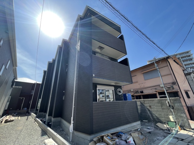 建物外観　建設中