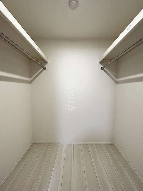収納　ウォークインクローゼット
