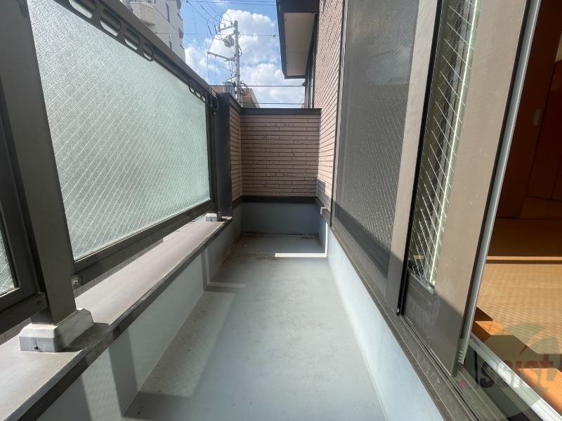 バルコニー　バルコニーが付いていますので一息ついてみてはいかがですか。