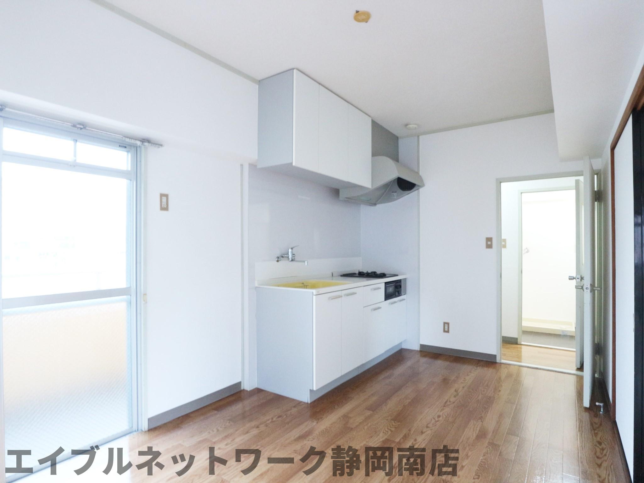 キッチン　キッチンでお料理をお楽しみください