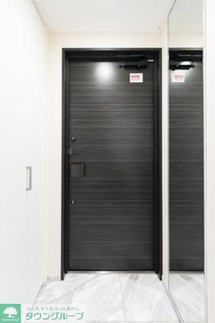 玄関　※写真は同タイプ住戸です。