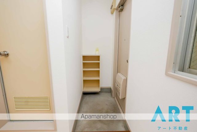 富田ハイツの玄関写真