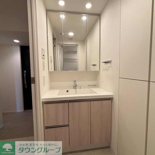 洗面設備　※写真は同タイプ住戸です。