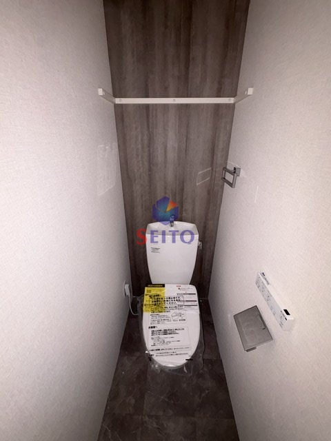 ＪＲ大阪環状線 西九条駅 徒歩7分 10階建 築1年のトイレ写真