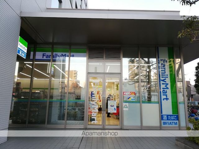 その他　【コンビニエンスストア】ファミリーマート　東武鉄道本社店（その他）まで746m