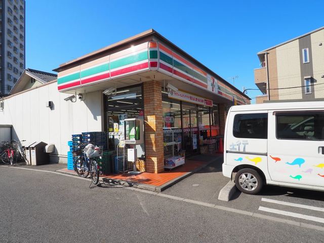 コンビニ　セブンイレブン八潮垳店（コンビニ）まで800m