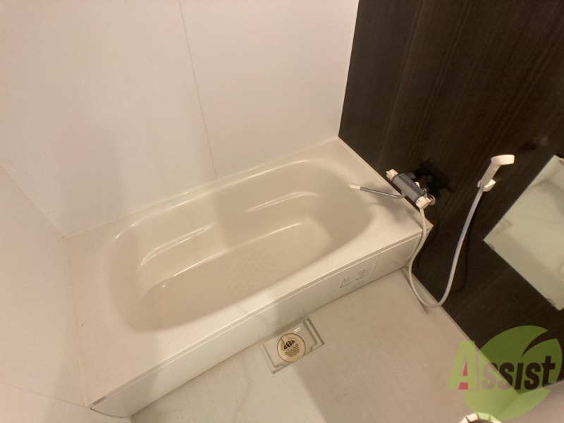 バス・シャワールーム　お風呂です。ゆっくりお風呂につかるのも体に良いですね～