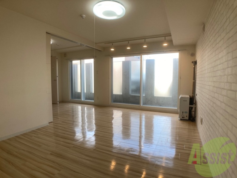 居室・リビング　広くてキレイなお部屋が広がっていて、充実した生活が送れそう。