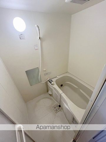 ＪＲ日豊本線 宮崎神宮駅 バス乗車時間：15分 最寄りバス停で下車 徒歩5分 3階建 築13年の風呂写真