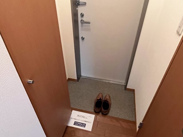 プレジール・Jの玄関写真