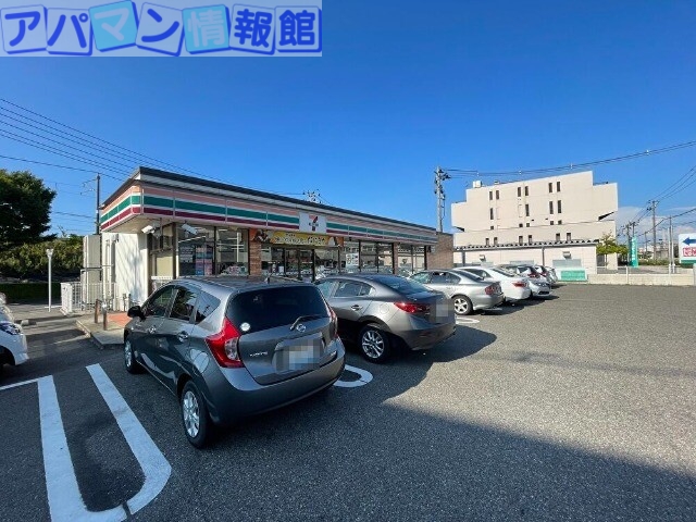 コンビニ　セブンイレブン新潟川岸町3丁目店（コンビニ）まで305m