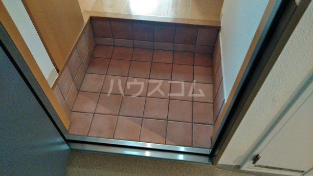 アステラス烏山の玄関写真