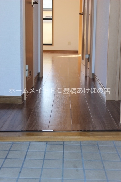 アリスト・ヴィラK B棟の玄関写真
